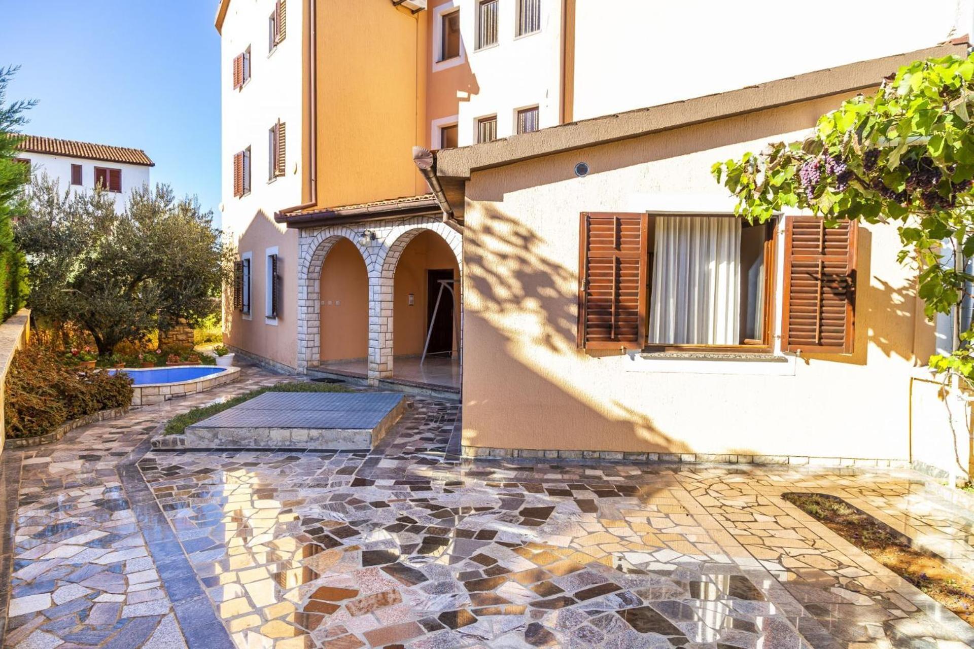Apartments Mir Fažana Eksteriør billede